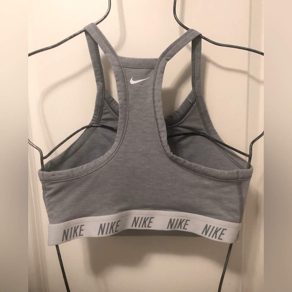 Nike Swoosh Dri-Fit Women's Medium Support Unpadded Sports Bra EC Size M - Picture 2 of 5